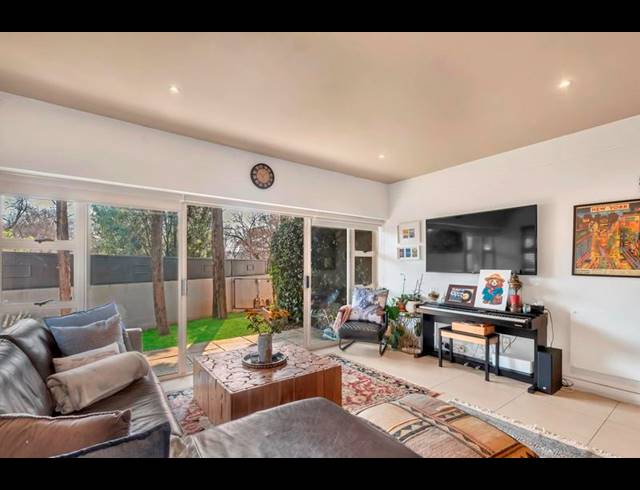 2 BEDROOM TOWNHOUSE FOR SALE IN OAKLANDS